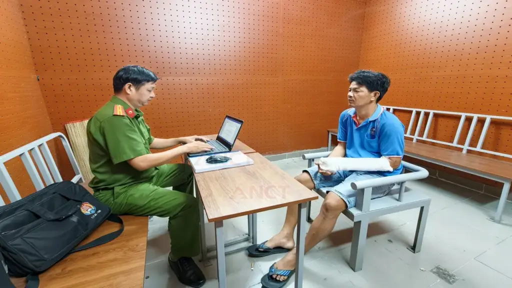 Mâu thuẫn tiền bạc một người bị đâm tử vong