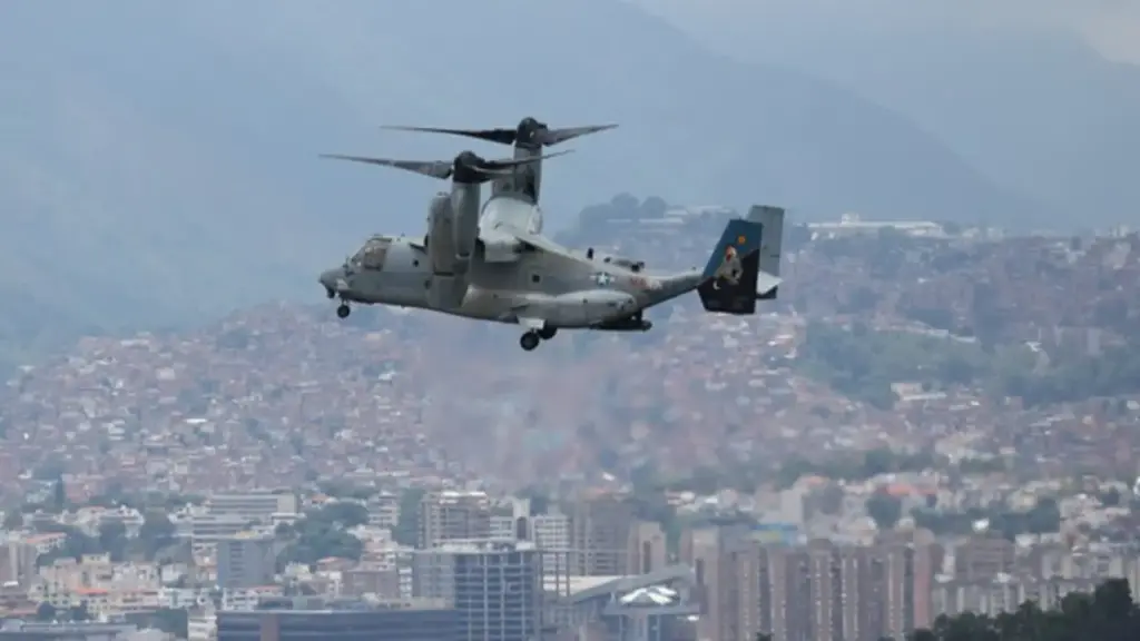 Máy bay quân sự Mỹ diễn tập giữa thủ đô Venezuela