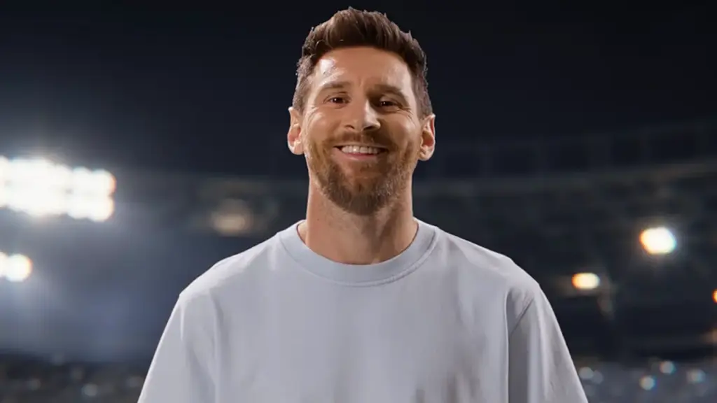 Messi tâng bóng trong MV của Shakira