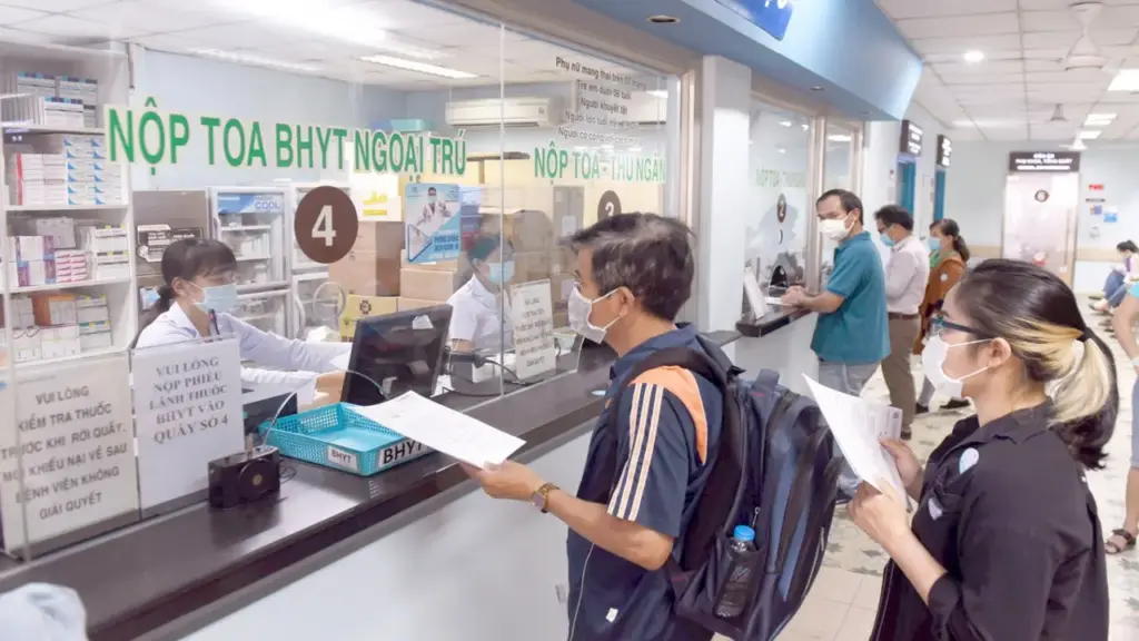 Mở rộng phạm vi bảo hiểm y tế: Thêm nhiều thuốc, dịch vụ được quỹ chi trả