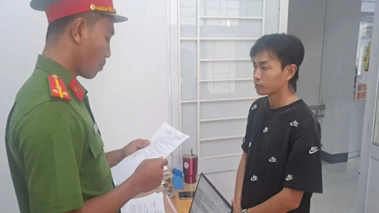 Mượn xe máy của người yêu đi cầm cố, nam thanh niên bị khởi tố