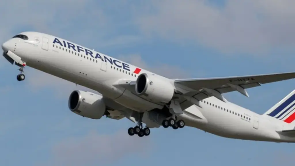 Mỹ chặn một chuyến bay của Air France vì lo ngại dịch Ebola