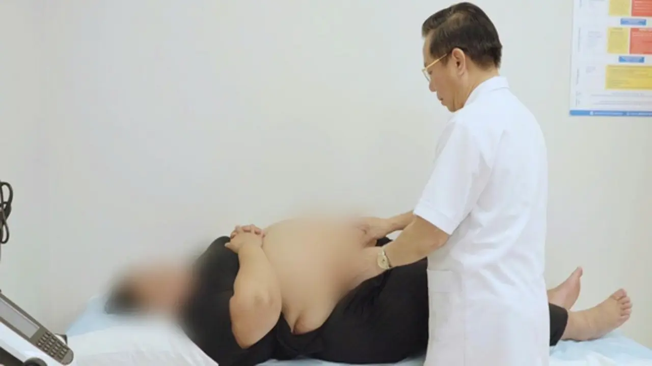 Nặng 101kg và 10 lần mang thai dang dở, người phụ nữ quyết cắt nhỏ dạ dày