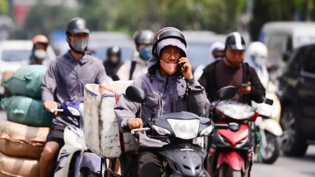 Nắng nóng gay gắt ở Hà Nội bao giờ chấm dứt?