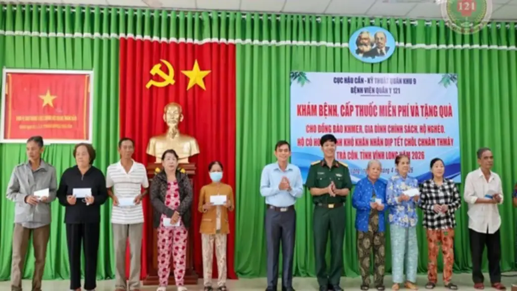 Nghĩa tình nơi Bệnh viện Quân y 121