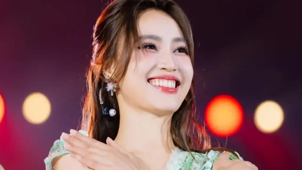 "Ngọc nữ màn ảnh" gặp lại "mối tình đầu" sau nhiều năm