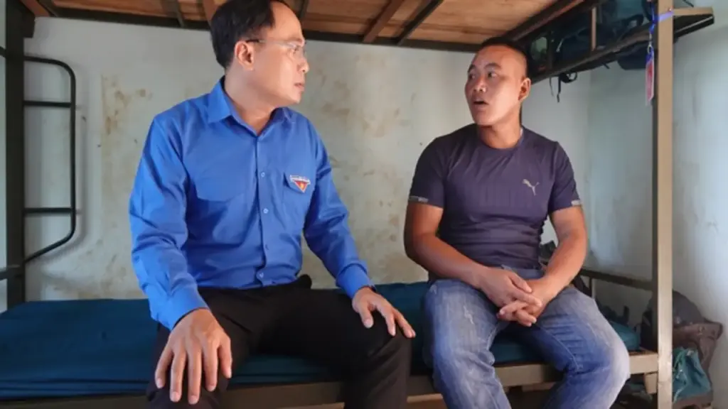 Người chăn bò và 'tiếng gọi' từ hang đá