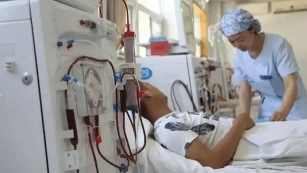 Người đàn ông 50 tuổi suy thận mạn vì thói quen "cực độc" khi pha cà phê