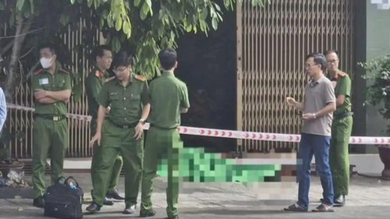Người đàn ông tử vong trước cửa nhà sau cuộc gọi bí ẩn lúc gần sáng