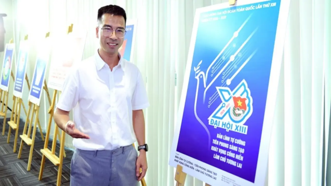 Người gửi 30 tác phẩm thi sáng tác tranh về Đại hội Đoàn đã đoạt giải nhất