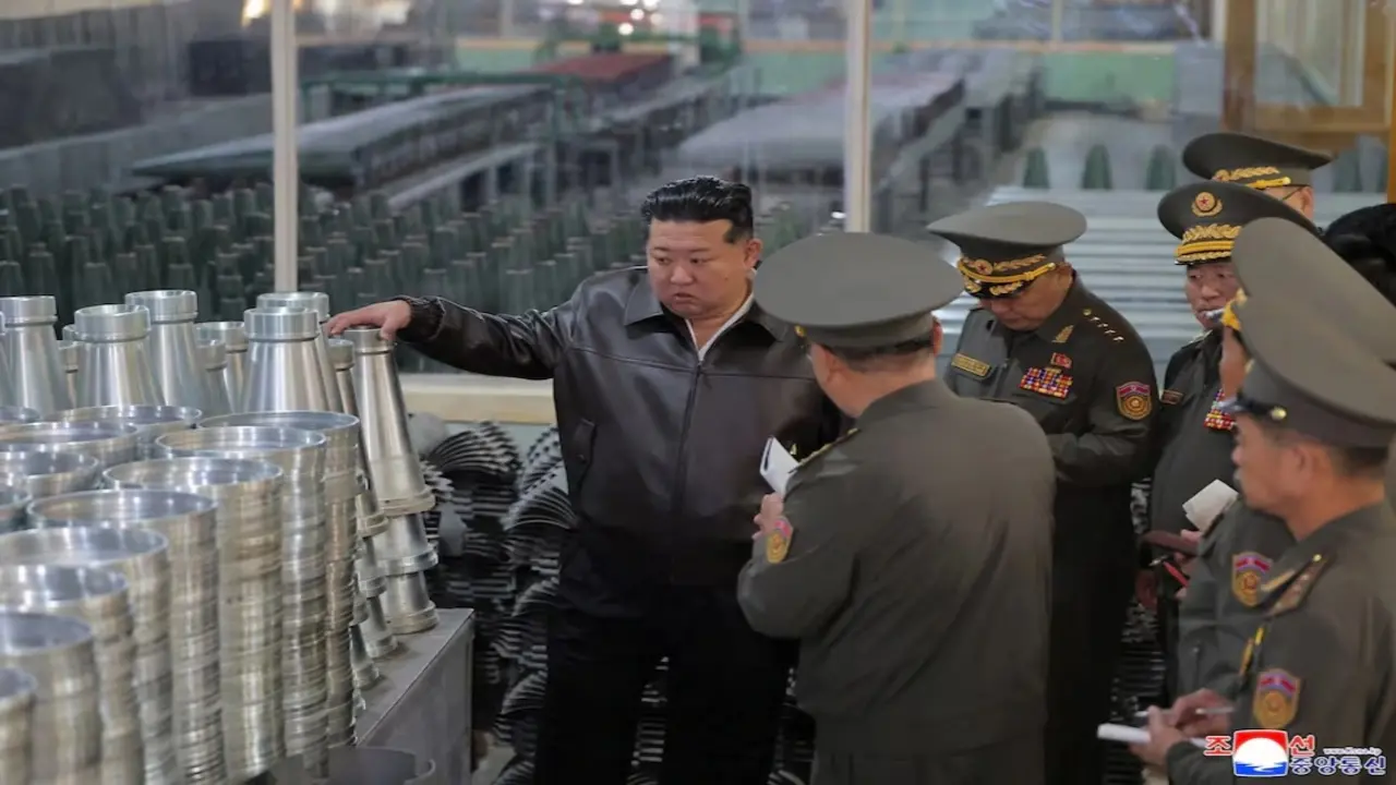 Nhà lãnh đạo Triều Tiên thị sát các cơ sở sản xuất vũ khí