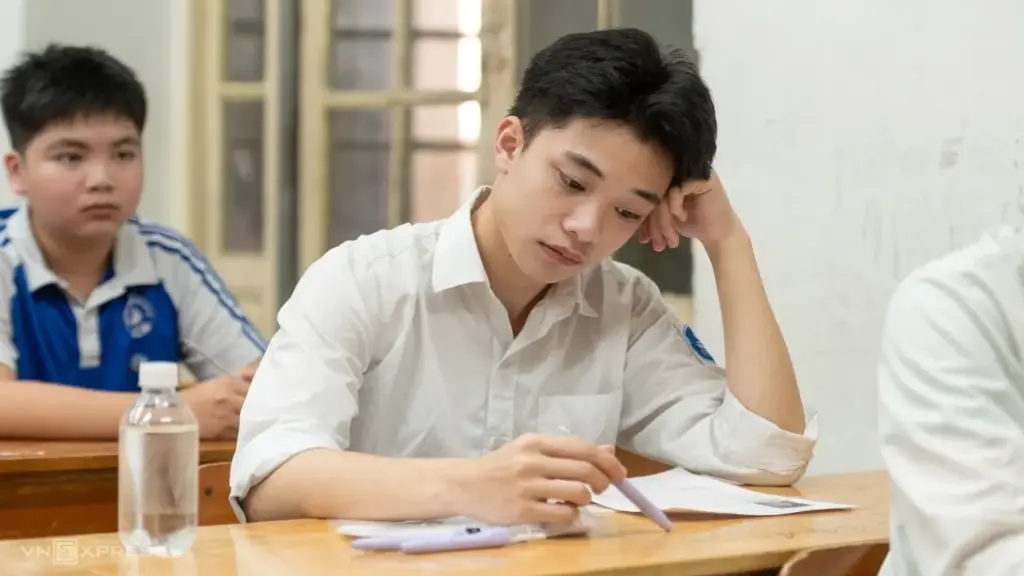 Nhiều dạng mới trong đề Tiếng Anh thi lớp 10 ở Hà Nội