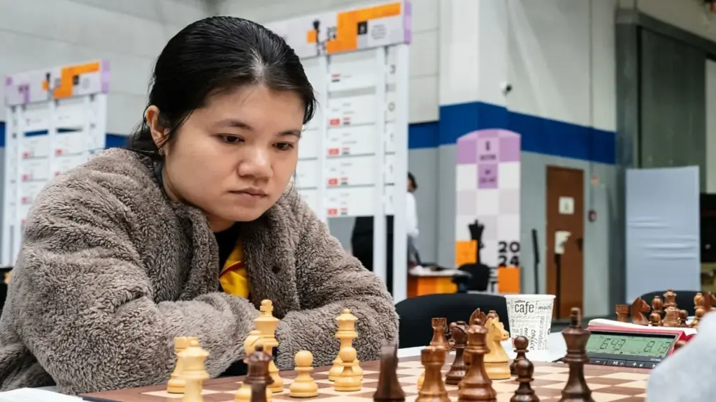 Nữ kỳ thủ số 1 Việt Nam bức xúc việc 'tuyển chọn thi Olympiad qua nhóm chat'