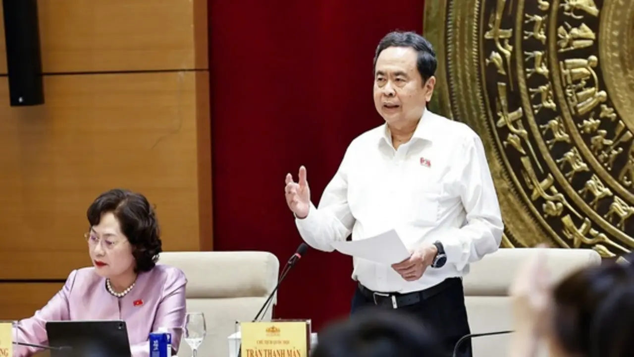 Ổn định vĩ mô phải vững nhưng không được bỏ lỡ cơ hội tăng trưởng