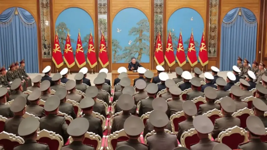 Ông Kim Jong-un ra lệnh tăng cường năng lực tác chiến tiền tuyến