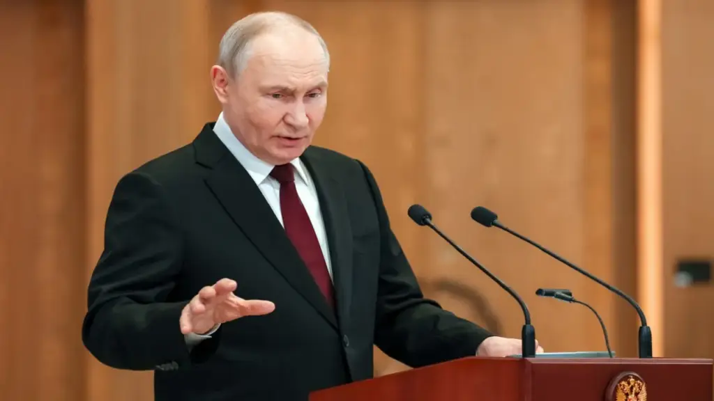 Ông Putin đáp trả: Nga có khả năng tiêu diệt bất kỳ ai tấn công vùng Kaliningrad