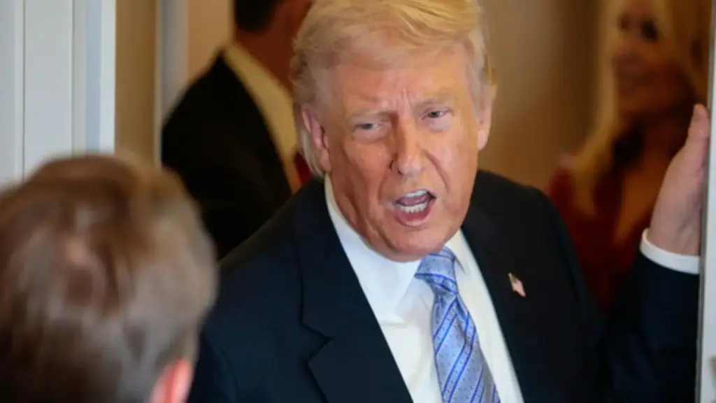 Ông Trump cảnh báo Iran: thời gian đang dần cạn