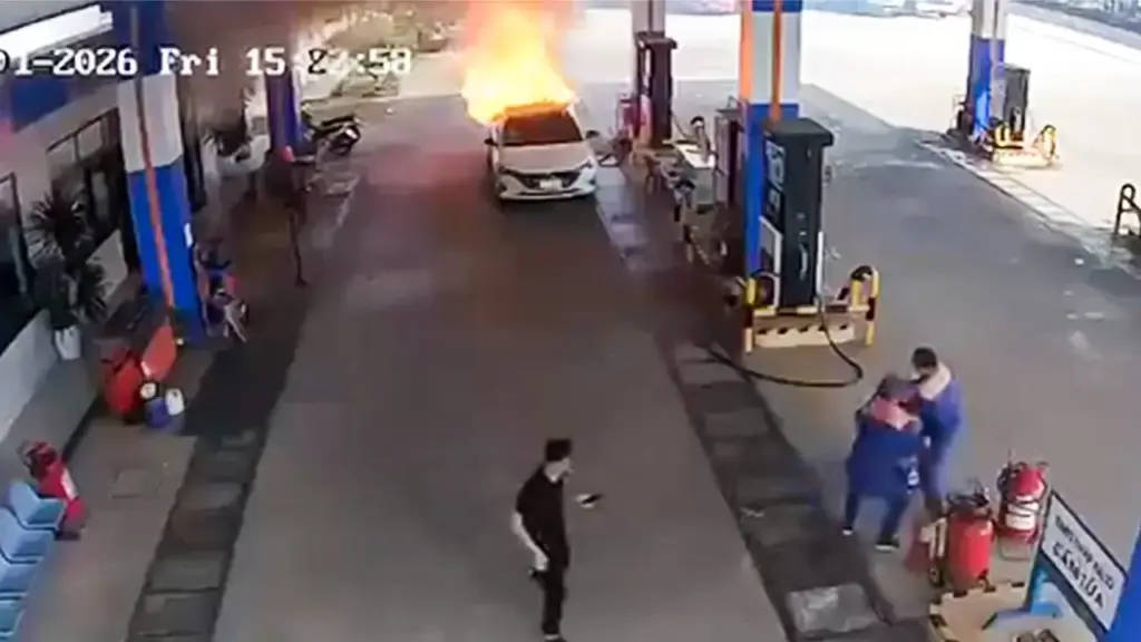 Ôtô bốc cháy tại cây xăng ở Đà Nẵng chở hàng chục khối pin
