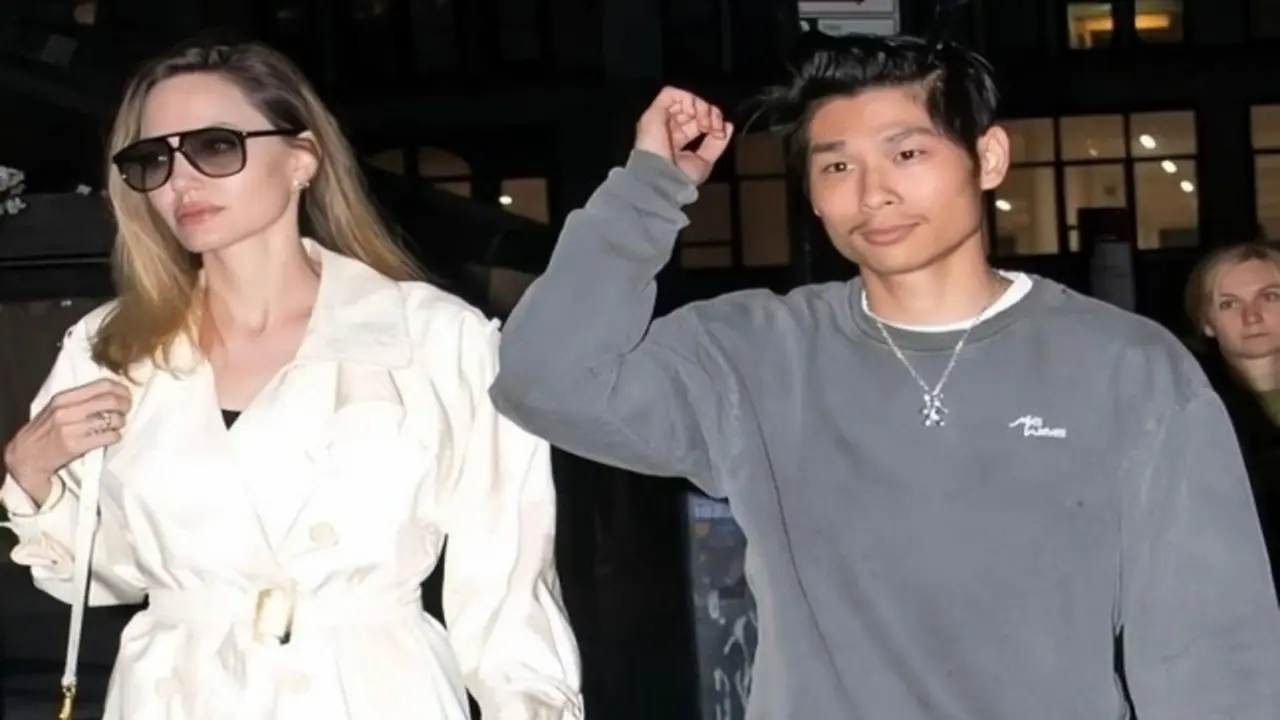 Pax Thiên lộ diện bên mẹ nuôi Angelina Jolie, đập tan tin đồn “đã qua đời”