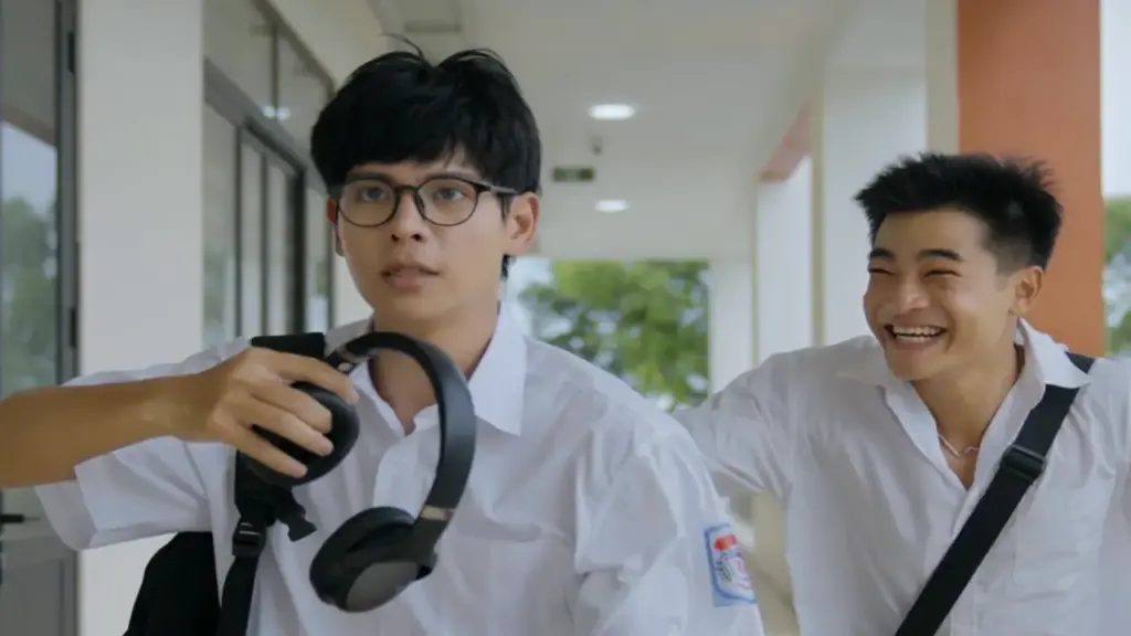 Phía bên kia thành phố kể chuyện áp lực học hành và sang chấn tâm lý tuổi mới lớn