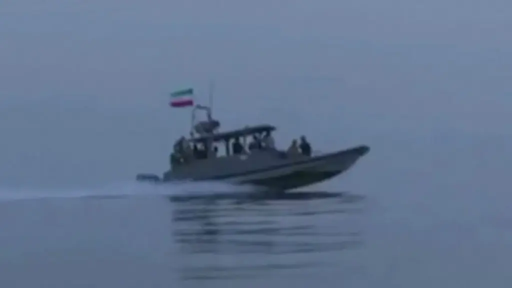 Quân đội Iran dọa có thể tấn công lực lượng Mỹ ở eo biển Hormuz