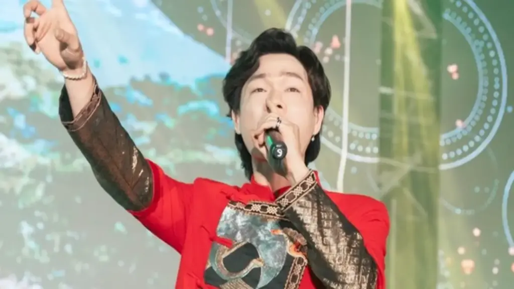 Rapper hát 'Bắc Bling' gây sốt cùng Hòa Minzy giờ ra sao?