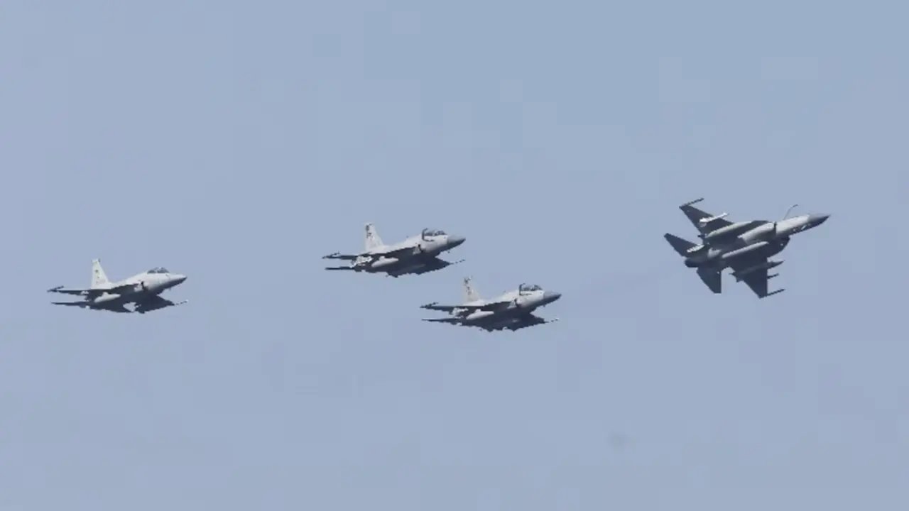 Reuters: Pakistan triển khai máy bay chiến đấu và 8.000 quân tới Saudi Arabia