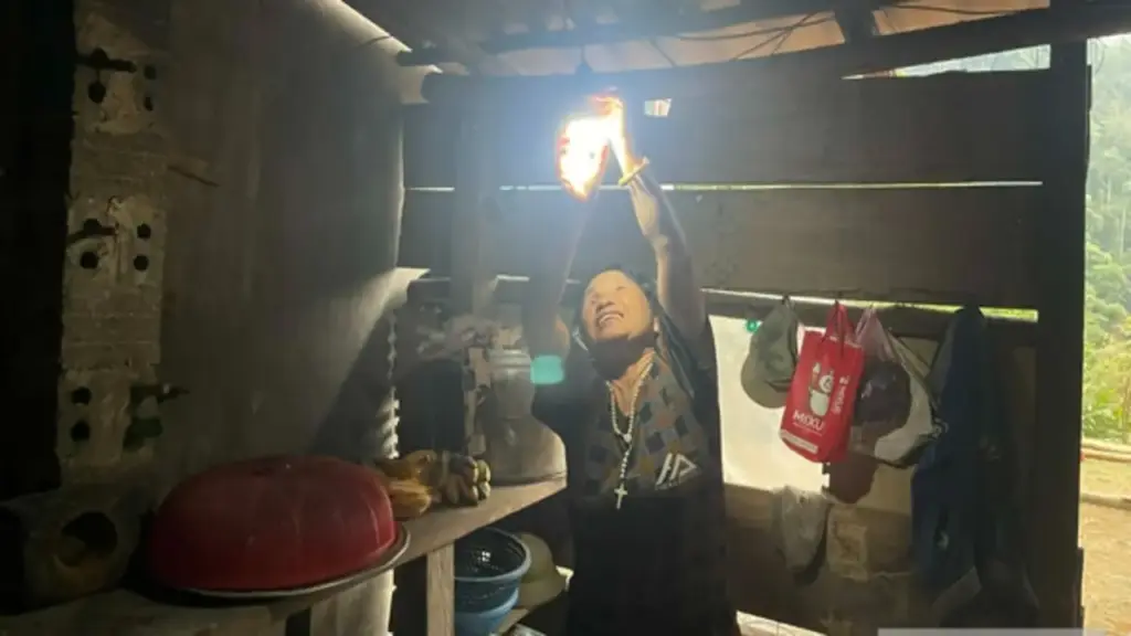 Sau bài viết của Người Đưa Tin, ngành điện vào cuộc rà soát các bản làng chưa có điện