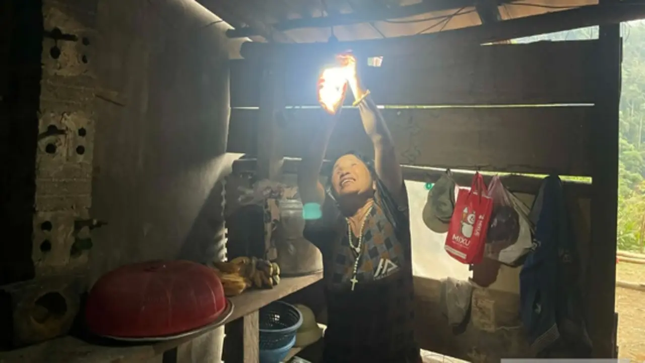 Sau bài viết của Người Đưa Tin, ngành điện vào cuộc rà soát các bản làng chưa có điện