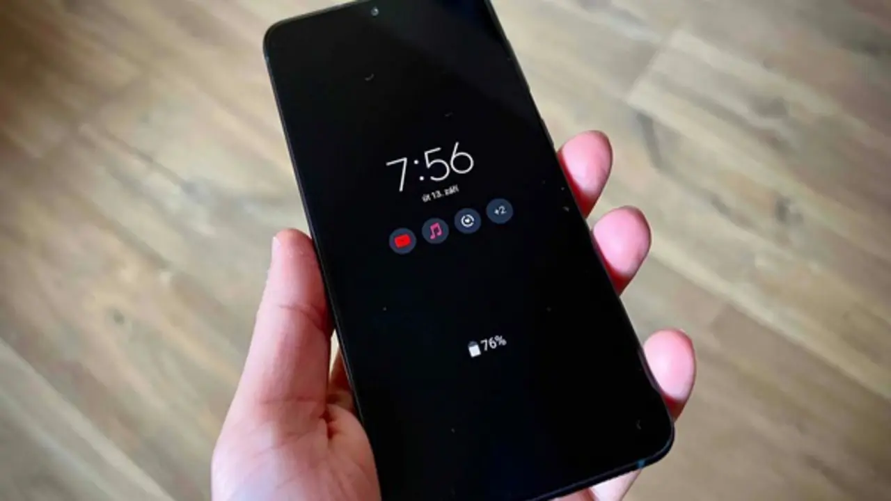 Tại sao cùng bật Always On Display mà Galaxy dòng S lại bền pin hơn dòng A?