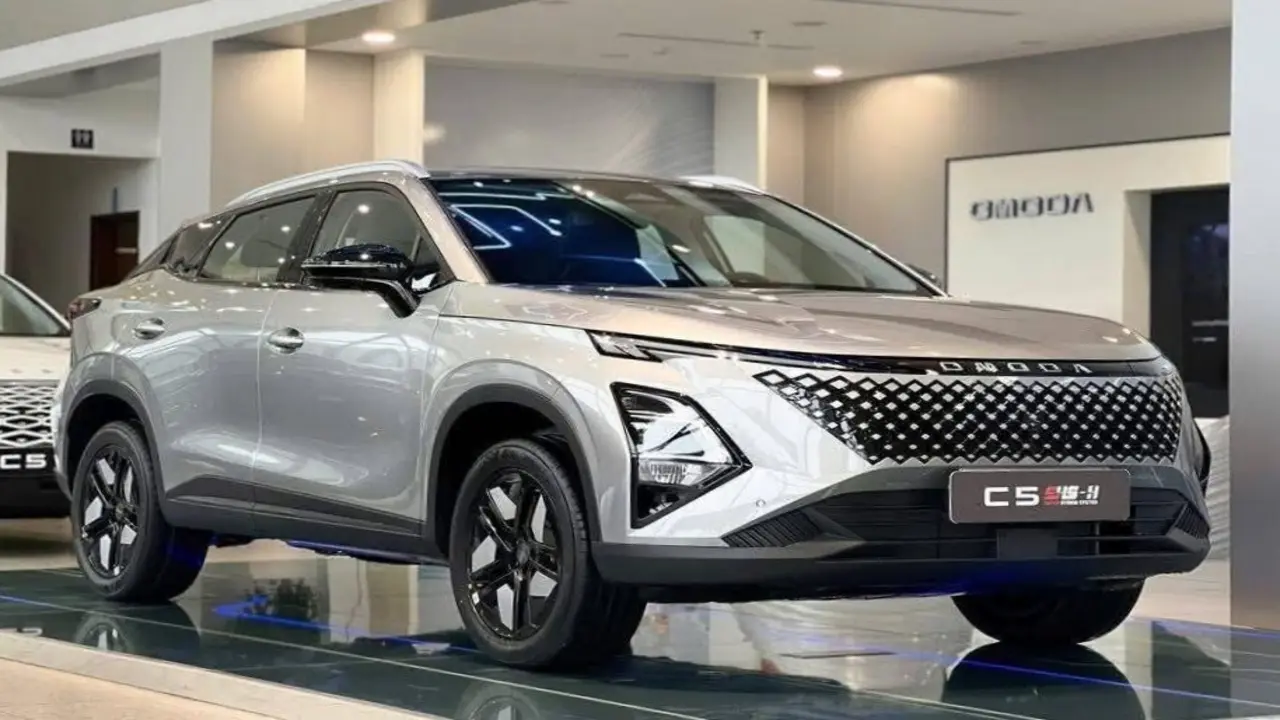 Tháng thứ hai mở bán, Omoda C5 hybrid vẫn được giảm giá hàng chục triệu