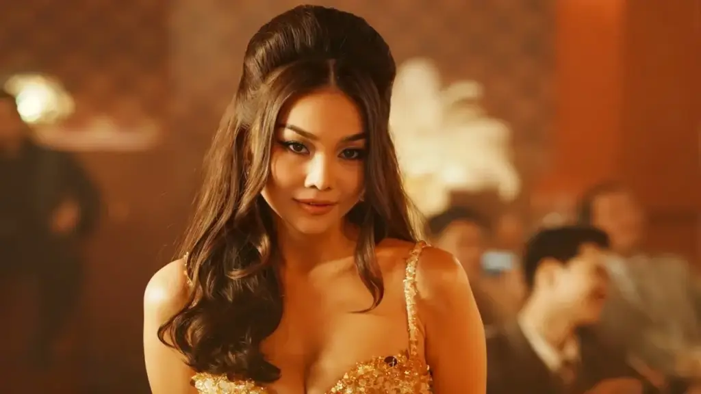 Thanh Hằng: 'Đóng vai vũ nữ để làm mới diễn xuất'