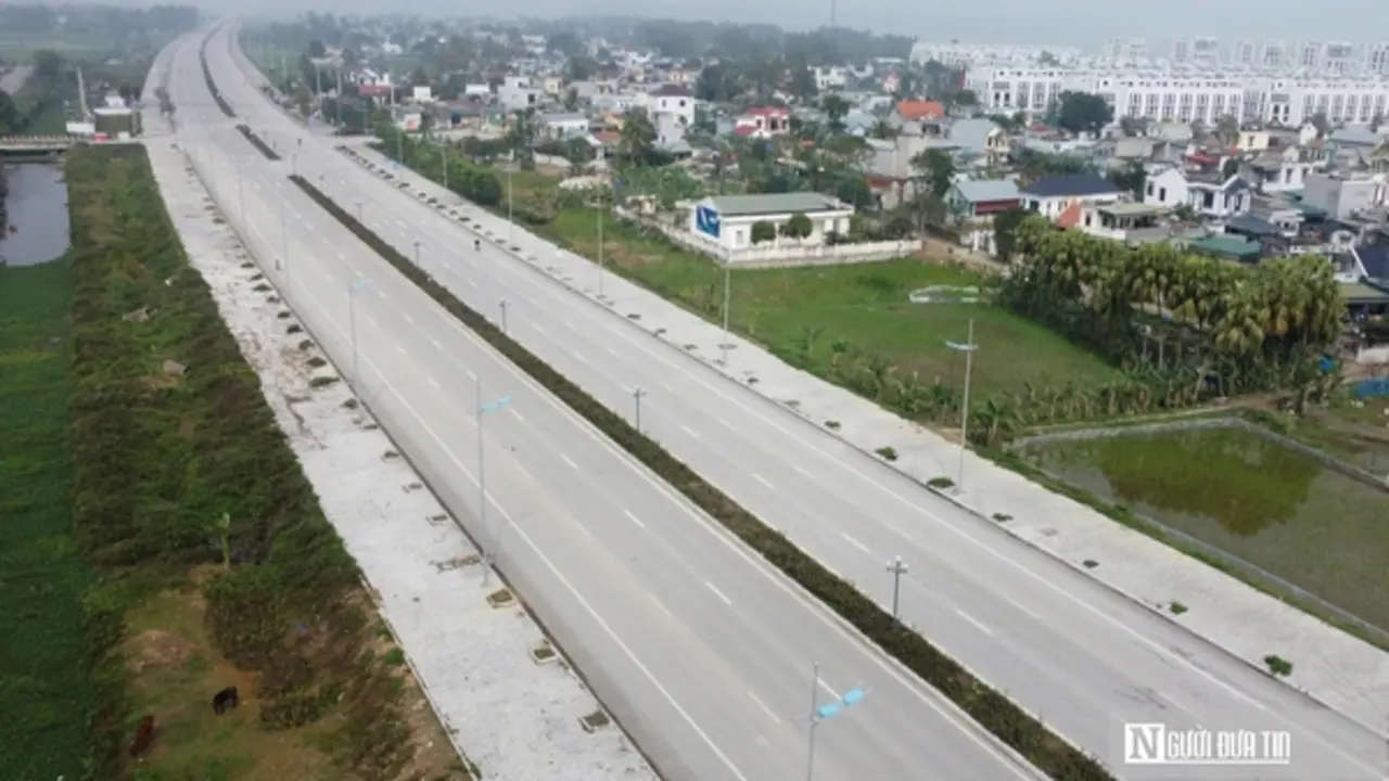 Thanh Hóa tăng tốc hoàn thiện tuyến đường ven biển dài hơn 96km