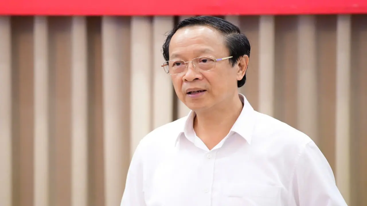Thi lớp 10 năm 2027: Thứ trưởng Bộ GD đề nghị TP.HCM chọn bài thi tổ hợp