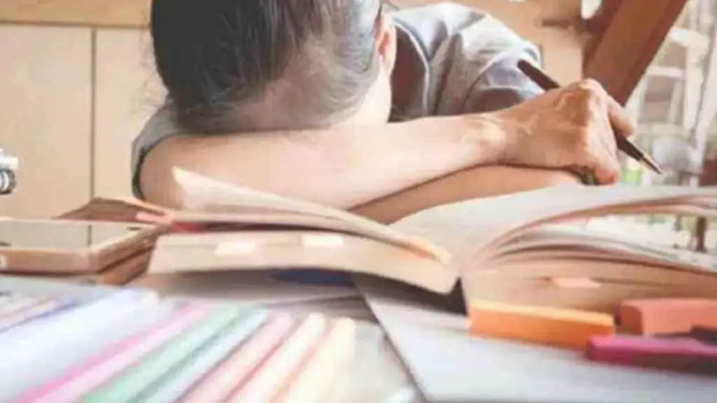 Thi online thời AI: Giáo viên Mỹ "đau đầu" chống gian lận công nghệ