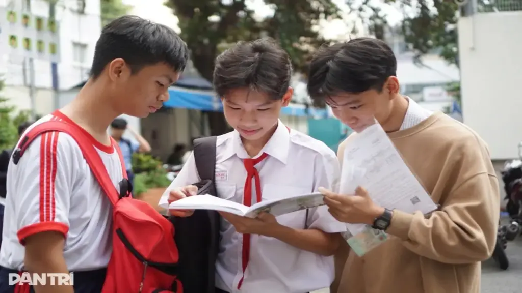 Thí sinh thi vào Phổ thông Năng khiếu tăng vọt, tỷ lệ chọi lên 1/8