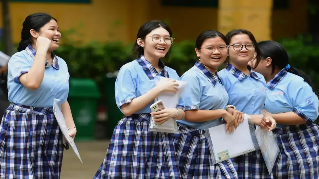 Thí sinh TP HCM thoải mái trước ngày thi vào lớp 10