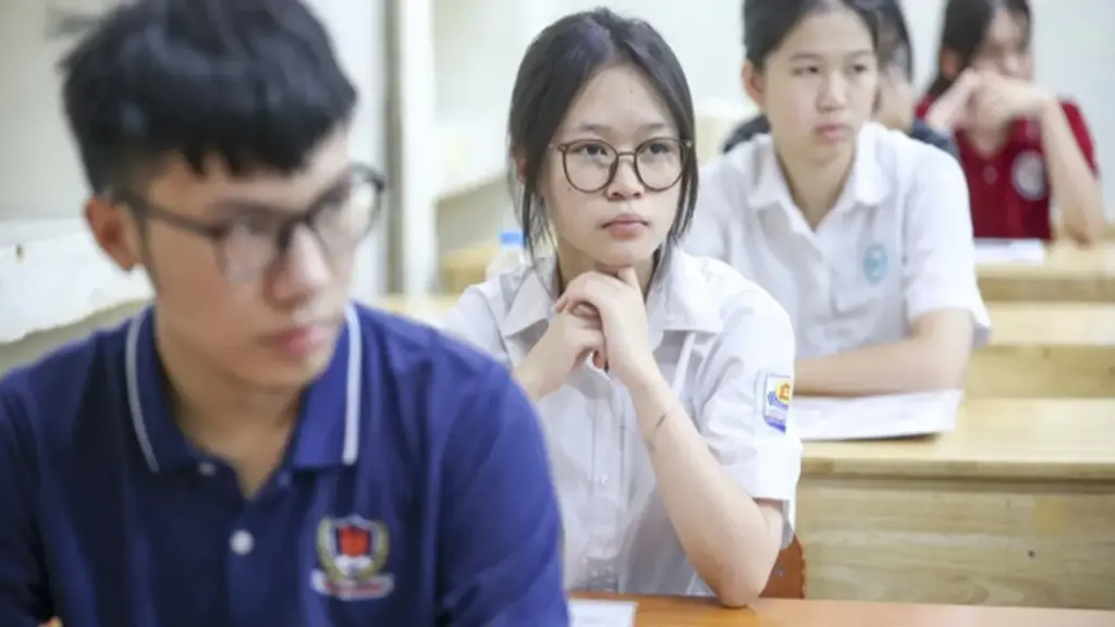 Thi vào lớp 10 môn ngữ văn: 390 thí sinh bỏ thi, 1 thí sinh vi phạm
