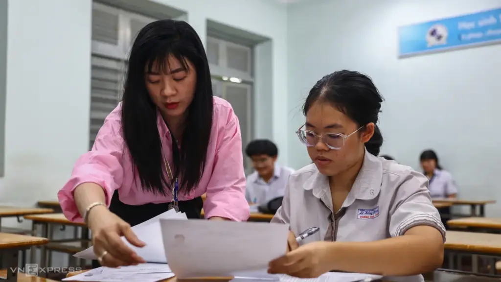 Thủ tướng yêu cầu đại học kiểm soát đầu vào