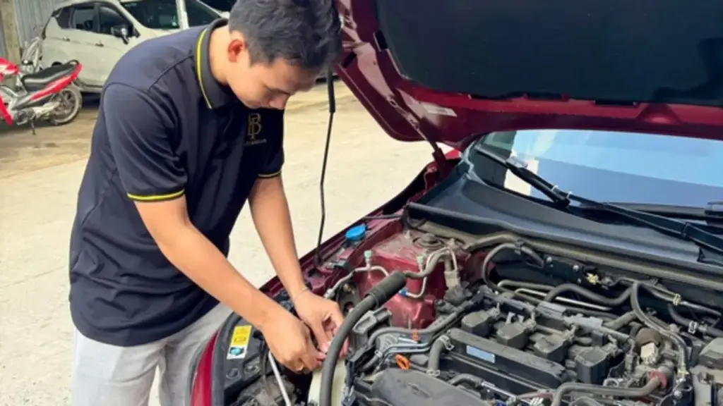 Thuê ô tô tự lái ở TP.HCM: 'Canh bạc' của chủ xe