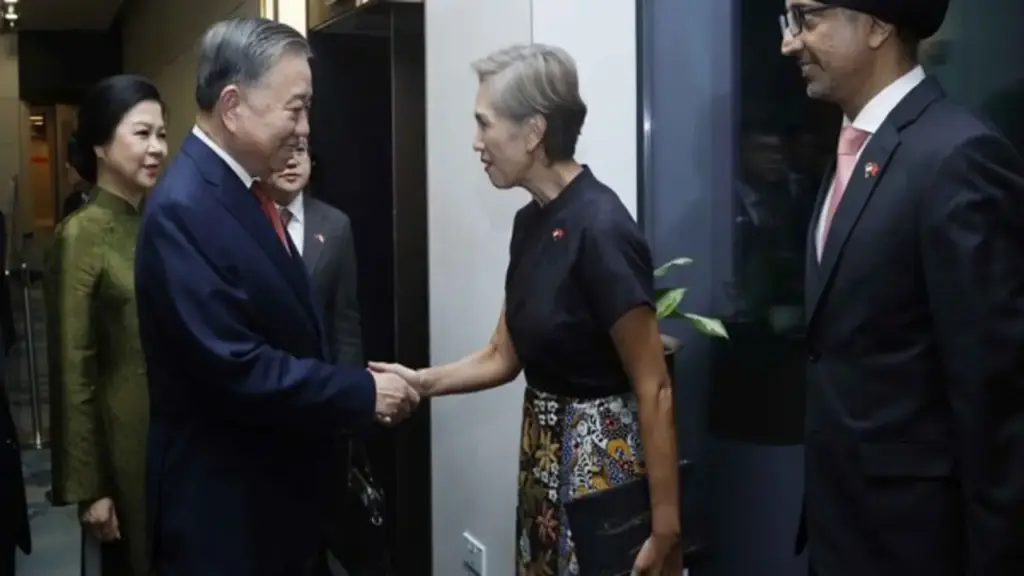 Tổng Bí thư, Chủ tịch nước Tô Lâm và phu nhân bắt đầu thăm cấp nhà nước Singapore