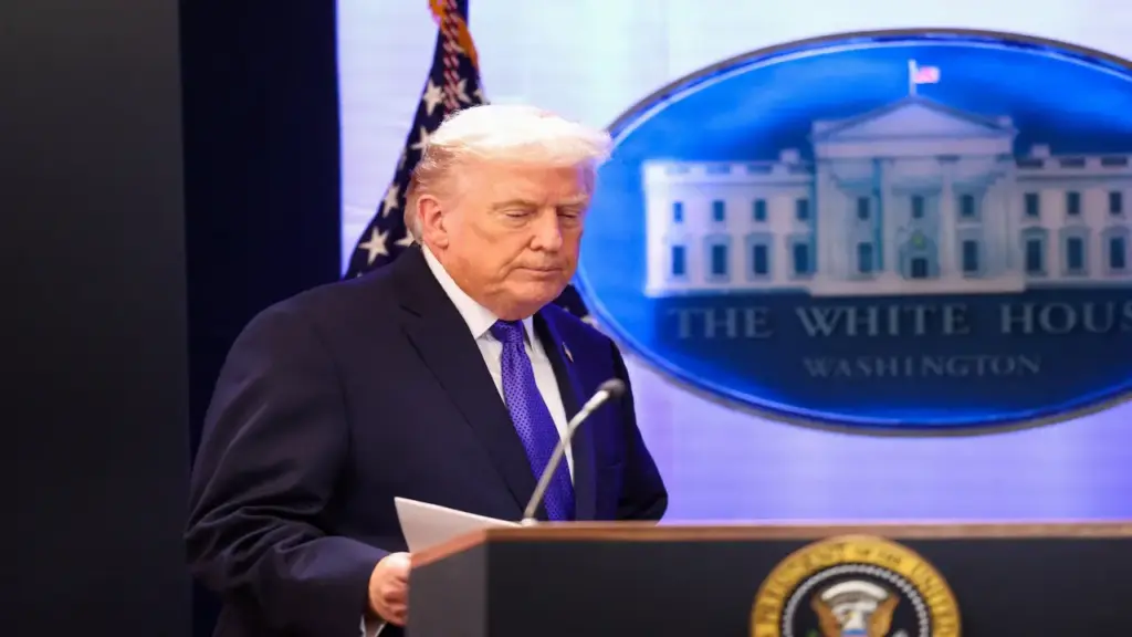 Tổng thống Trump: Mỹ sẽ thu giữ uranium làm giàu của Iran