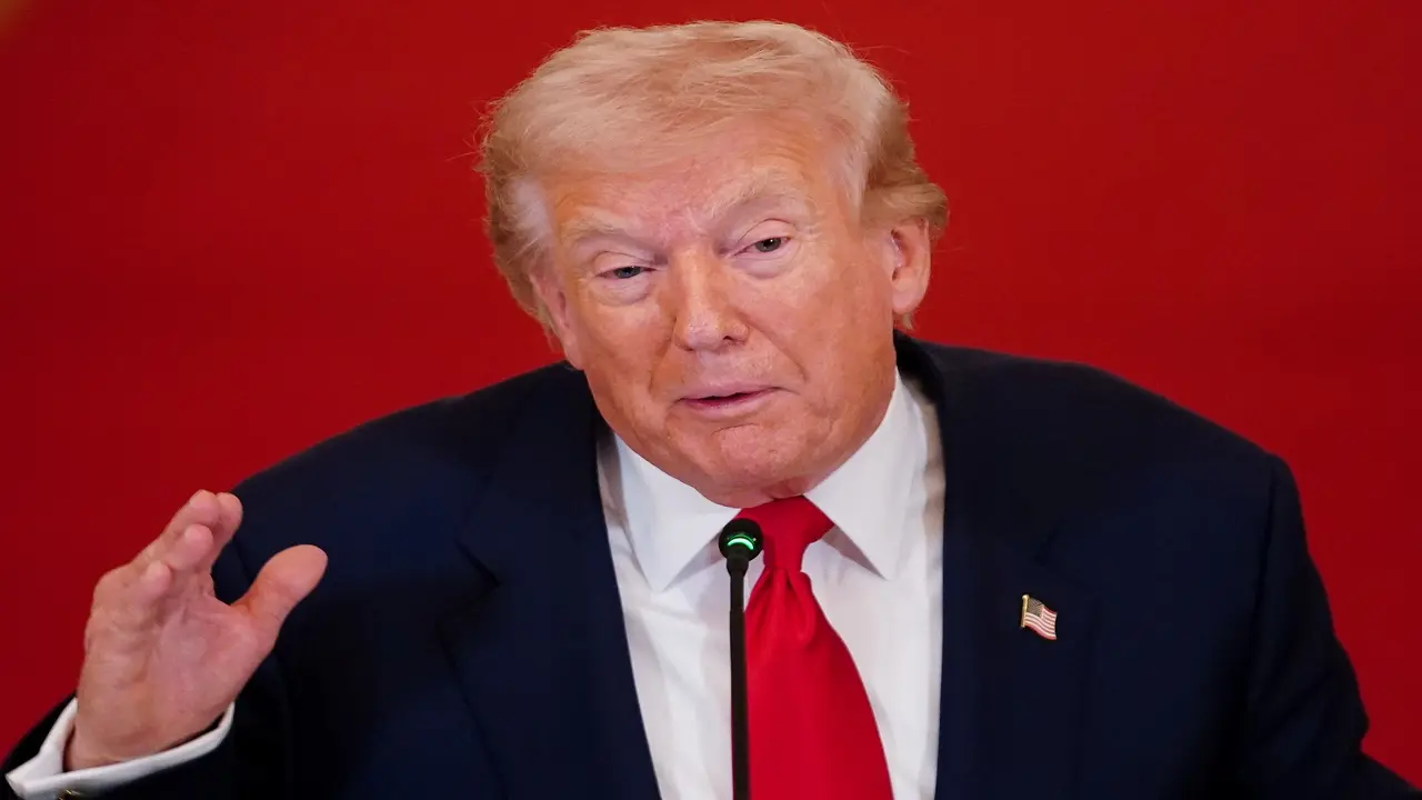Tổng thống Trump ra tối hậu thư với Iran, dọa tấn công mạnh chưa từng có