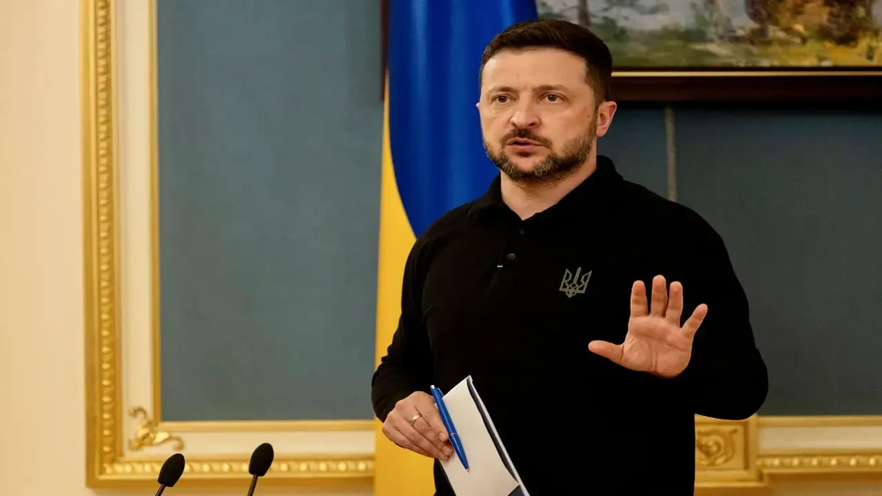Tổng thống Ukraine chỉ đạo khẩn sau cuộc tập kích lớn chưa từng có của Nga