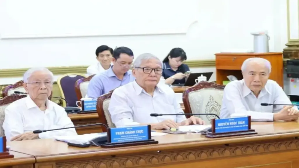 TPHCM tham vấn ý kiến các nguyên lãnh đạo về Luật Đô thị đặc biệt
