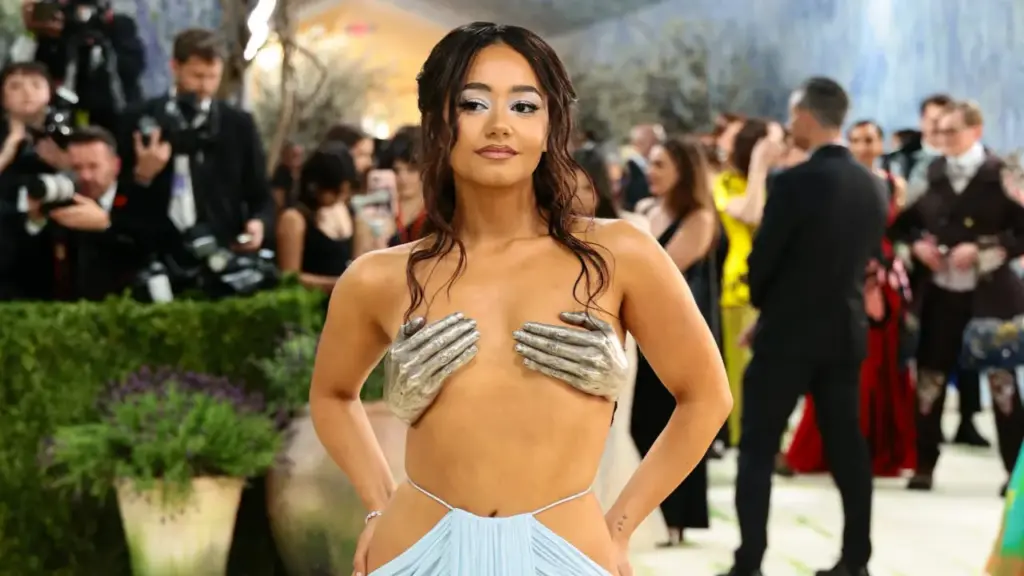 Trang phục độc lạ ở Met Gala 2026