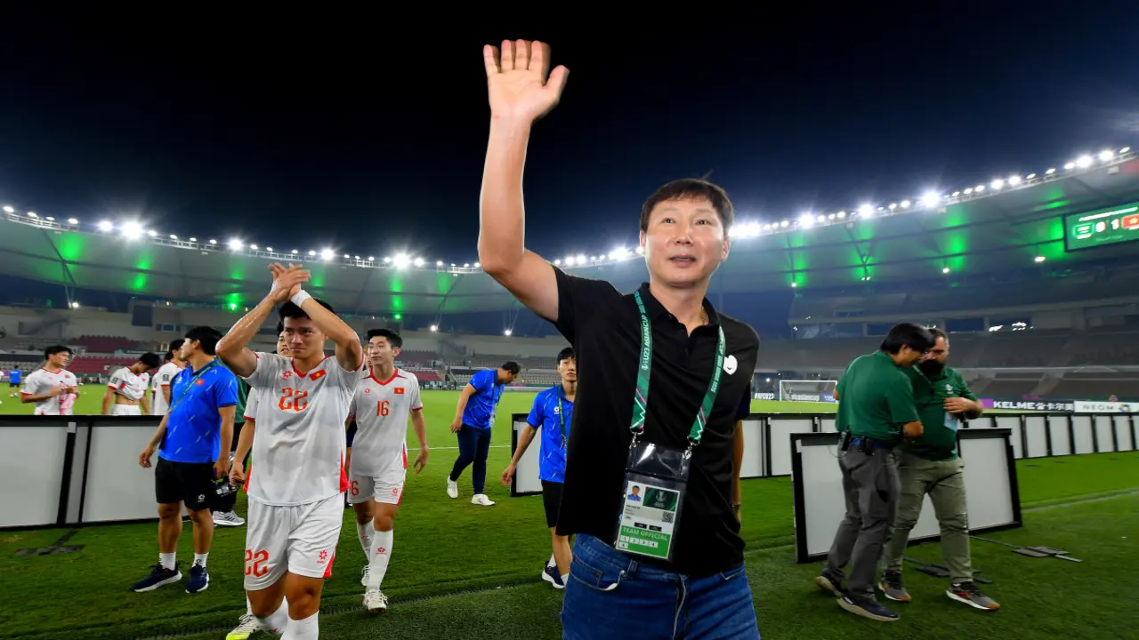Truyền thông Hàn Quốc thích thú khi tái ngộ Kim Sang-sik ở Asian Cup 2027