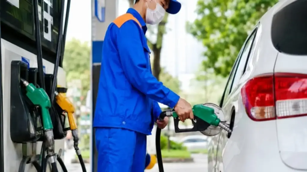 Từ 1/6, cửa hàng xăng dầu không chuyển sang E10 có thể bị xử lý
