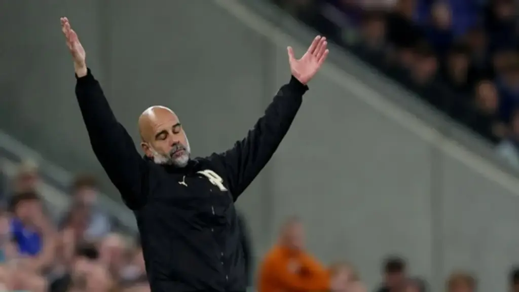 Tỷ lệ vô địch của Arsenal nhảy vọt, HLV Guardiola nói điều bất ngờ sau cú sốc