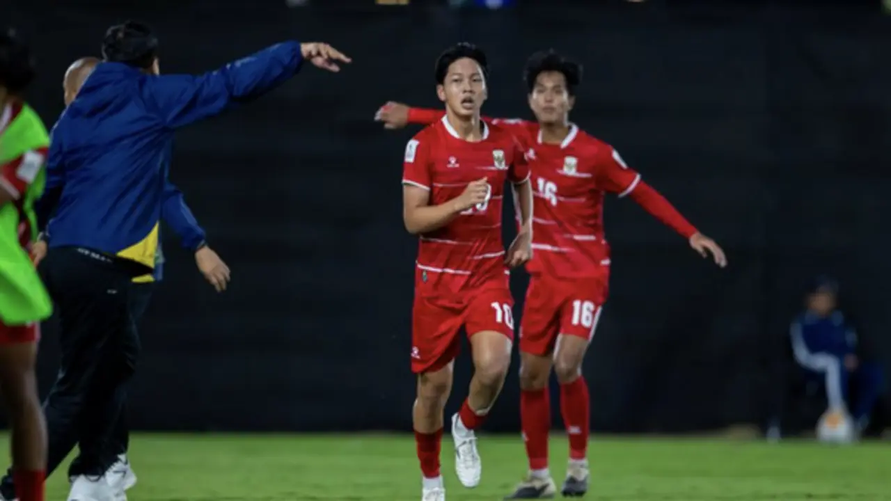 U.17 Thái Lan thảm bại vì thẻ đỏ, HLV Indonesia tiết lộ lý do nóng quật ngã U.17 Trung Quốc
